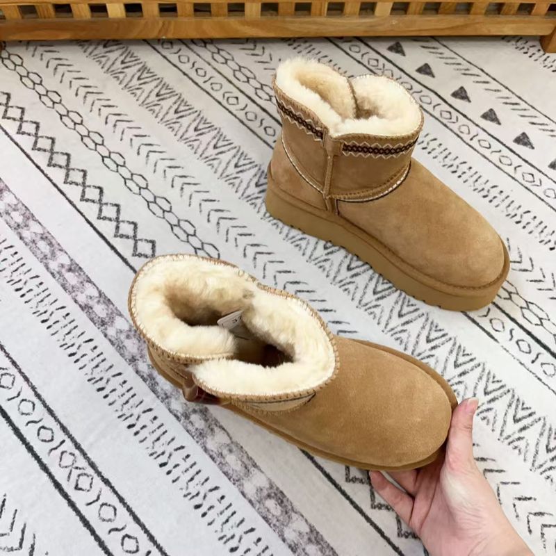 Winter New Short Boots Cowhide Snow Boots Women's Shoes Cow Horn Button Embroidery Thick Sole Warm And Non Slip Thick Snow Boots_voghion.com