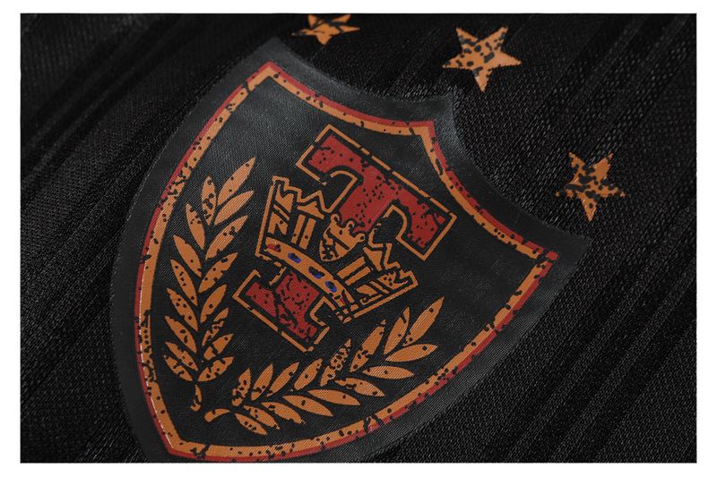 Herrenbekleidung Sommer Erfrischende Sport Alte Weiße Buchstaben Kurze Ärmel Street Dance Sport Lose V-Ausschnitt T-Shirt Micro Badge_voghion.com