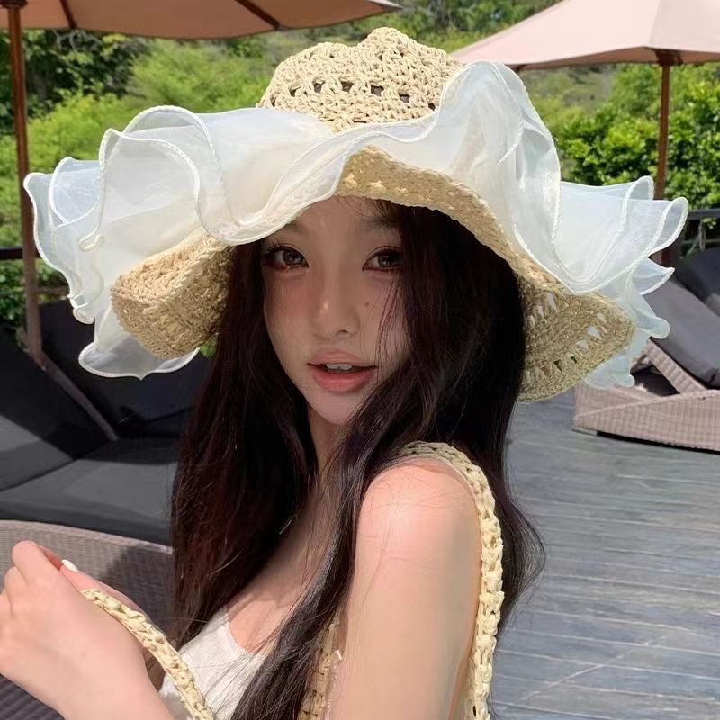 Cappello da sole a tesa larga pieghevole estivo in paglia con pizzo di perle francesi, stile primavera/estate, da donna_voghion.com