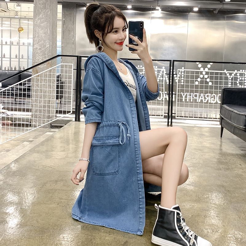 Giacca in denim da donna K Plus Size; trench cardigan con cappuccio, maniche lunghe e lunghezza media._voghion.com