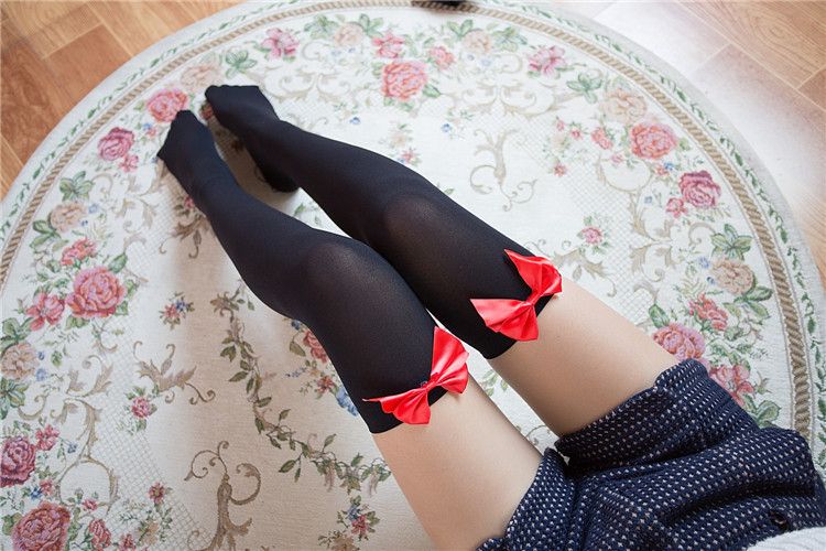 Aksamitne pończochy kokarda kuszące damskie zabawne pończochy japońskie słodkie podkolanówki hurtowo_voghion.com
