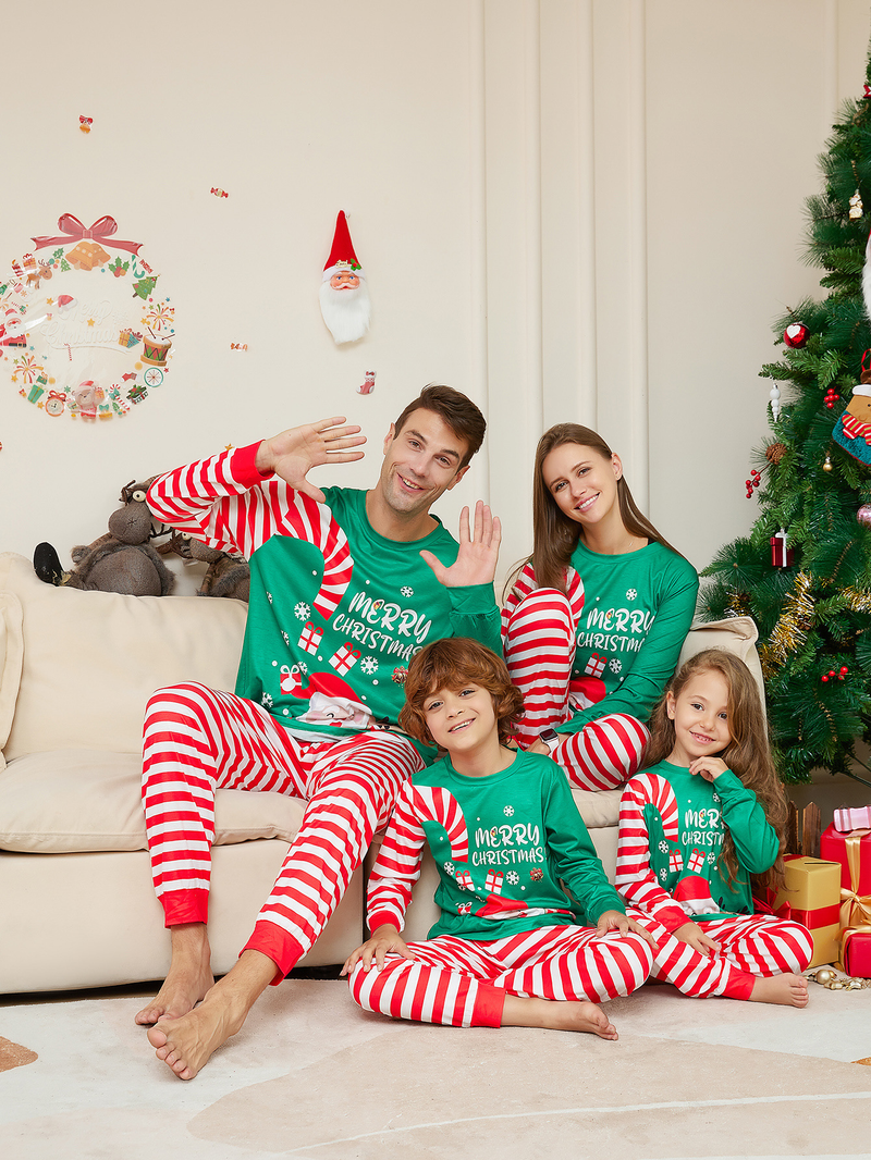 Pigiama natalizio per genitori e figli con stampa di lettere di Babbo Natale, set da casa_voghion.com