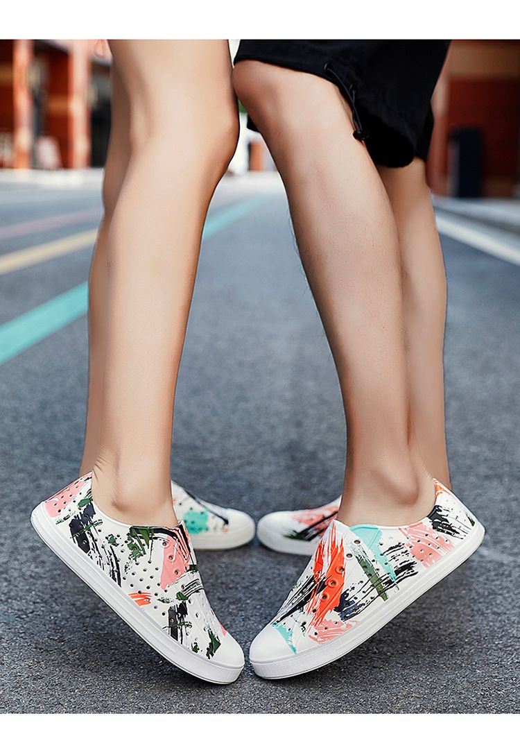 Scarpe da acqua unisex in stile Crocs - Sandali estivi traspiranti con suola antiscivolo e design artistico a scarabocchio per spiaggia/attività all'aperto/abbigliamento casual_voghion.com