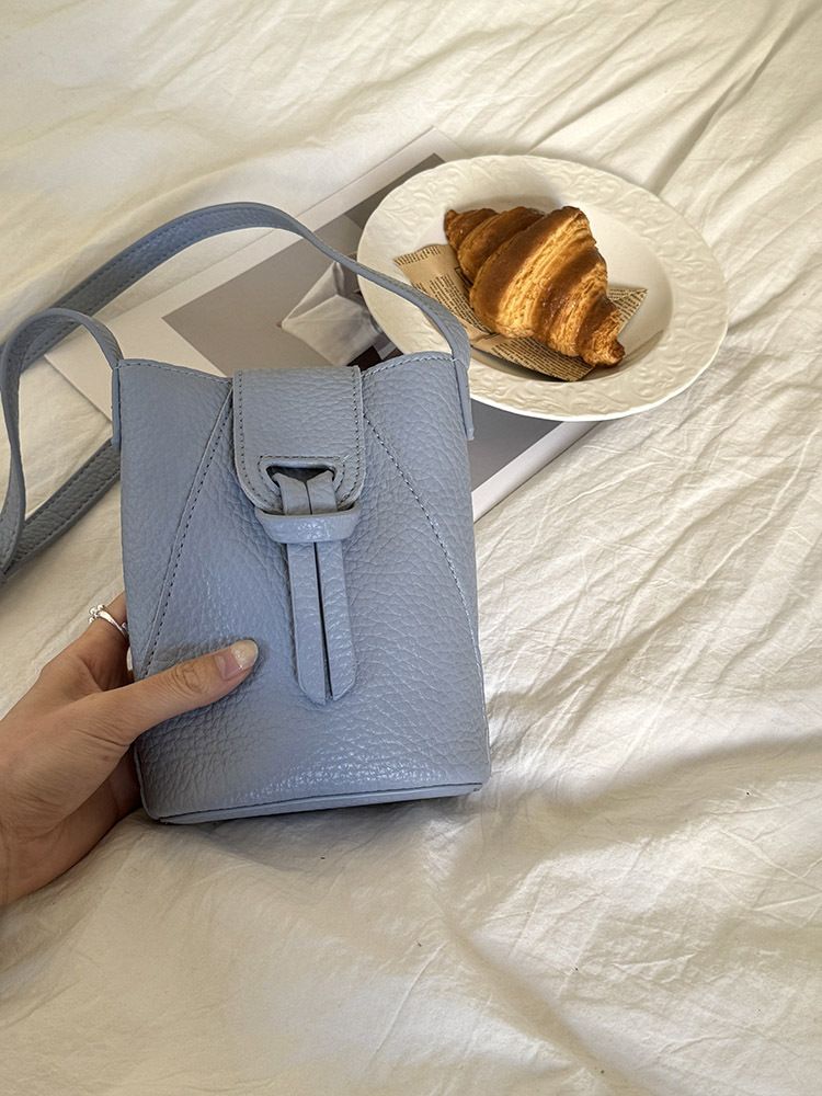 Mobile phone women's crossbody 2024 new and lightweight mini bucket bag, commuting, shopping, daily vertical small bag_voghion.com