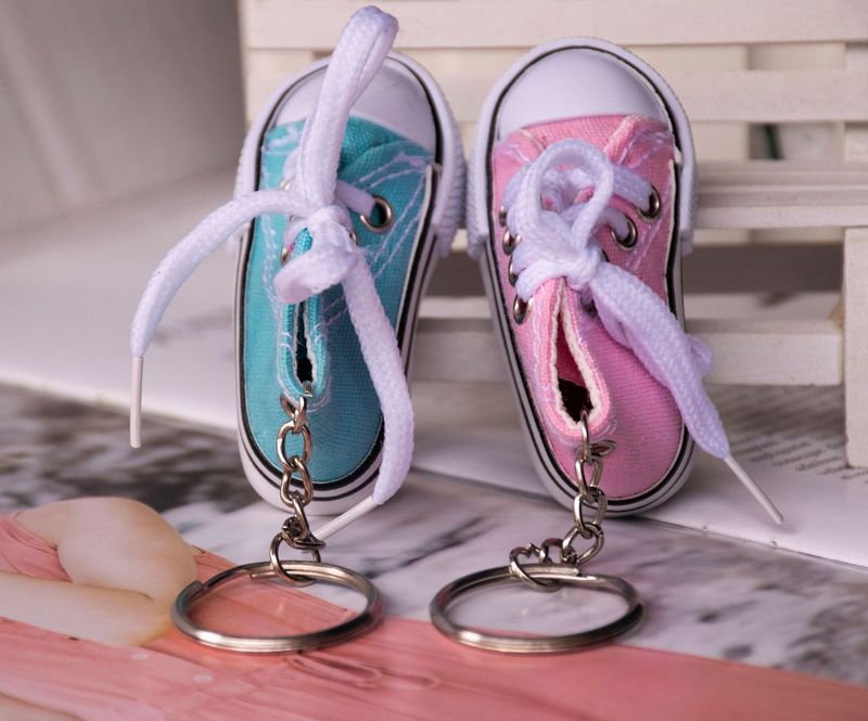Portachiavi colorati a forma di scarpa in tela, ciondoli creativi per borse e scarpe in tessuto casual, accessori per chiavi auto, regali promozionali_voghion.com