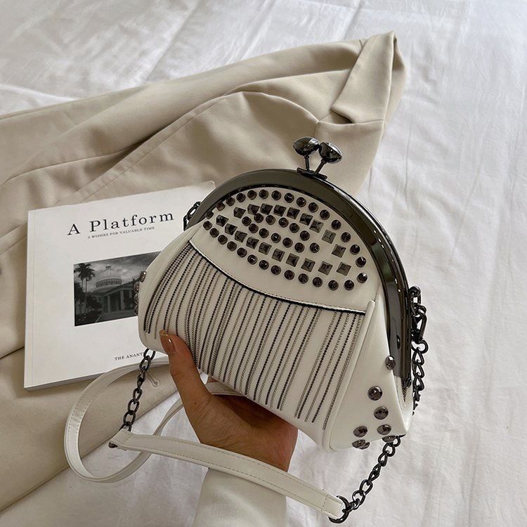 Neue trendige Diamant-Nieten-Quastenkette für eine Schulter, Umhängetasche mit Handclip für das Abendessen, Damentasche_voghion.com