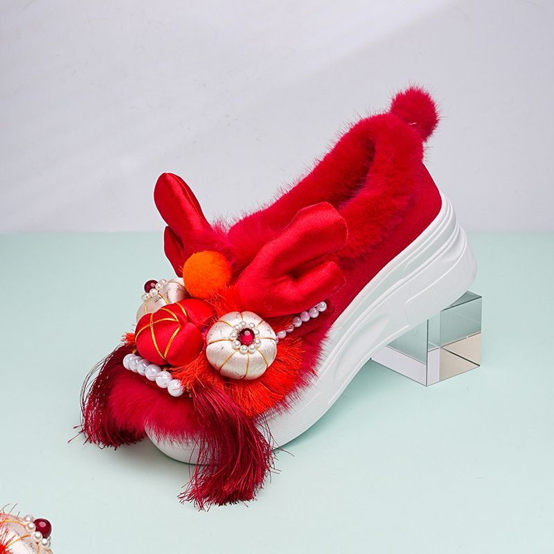 ShoeGlobe Schuhe mit dicker Sohle und Drachenkopf für Erwachsene, höhenverstärkende Retro-Hanfu-Schuhe, handgefertigt im nationalen Trend, bestickt, flauschig_voghion.com