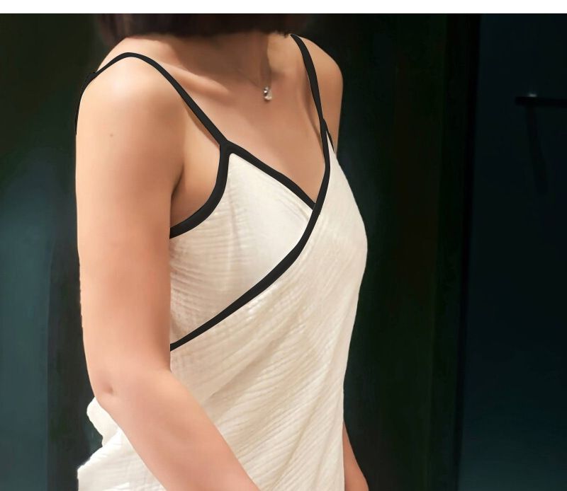 Badetuch aus Baumwollgaze in Kontrastfarbe in Schwarz und Weiß, trägerlos, offenes Rückendesign (100 % atmungsaktive Baumwolle, leicht, schnelltrocknend, für Spa und Heimgebrauch, verstellbare Passform)_voghion.com