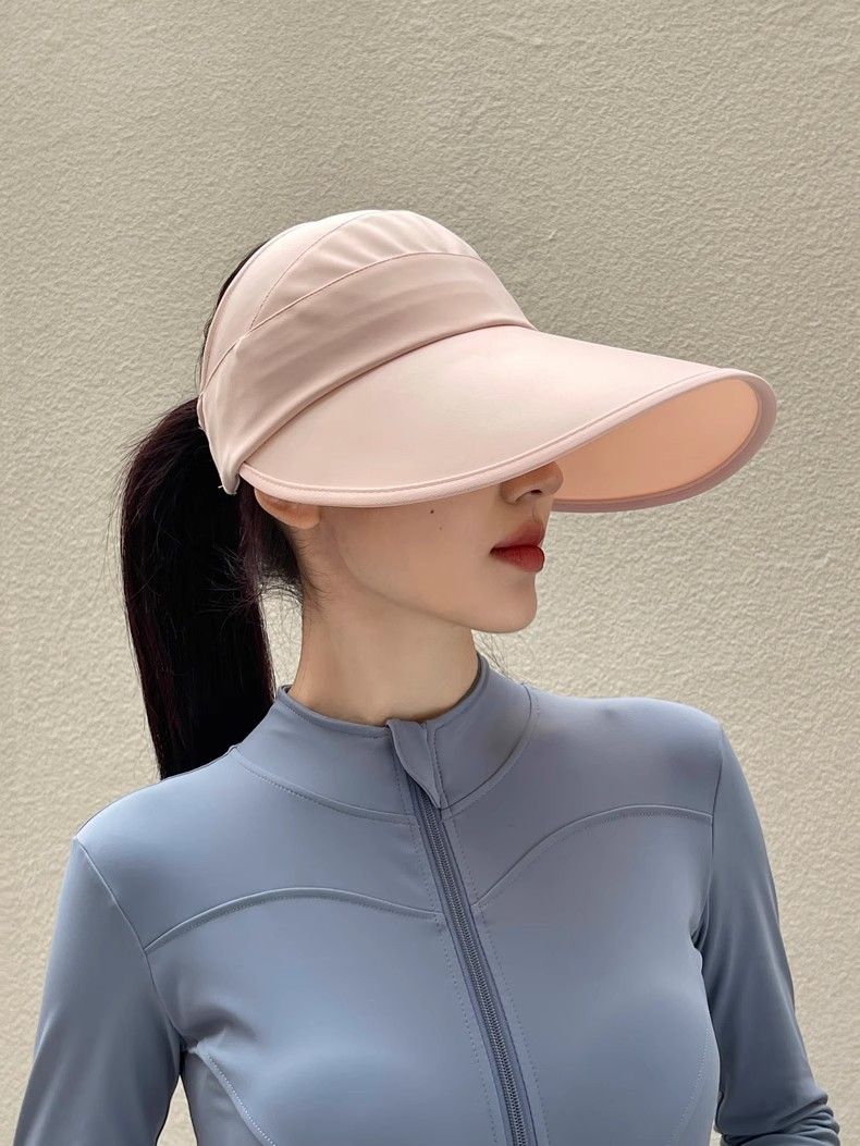 Cappello da sole per esterni in seta ghiacciata, con coda di cavallo alta e a mezza altezza, con viso piccolo e tesa larga, sensazione di freschezza_voghion.com