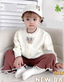 Mother & Kids Soft Cotton Baby Girl Outfit 2-Piece Set Cute Cartoon Print Long Sleeve Cardigan & Pants (White, Pink, Gray, Beige, Red, Green)_voghion.com