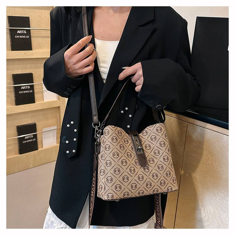 Bolso tipo cubo para mujer nuevo 2024, bolso de hombro con estampado vintage, bolso bandolera con correa ancha_voghion.com