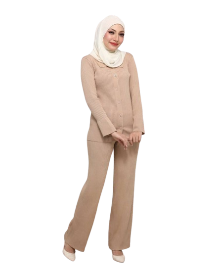 Maglione lavorato a maglia da donna, completo due pezzi_voghion.com