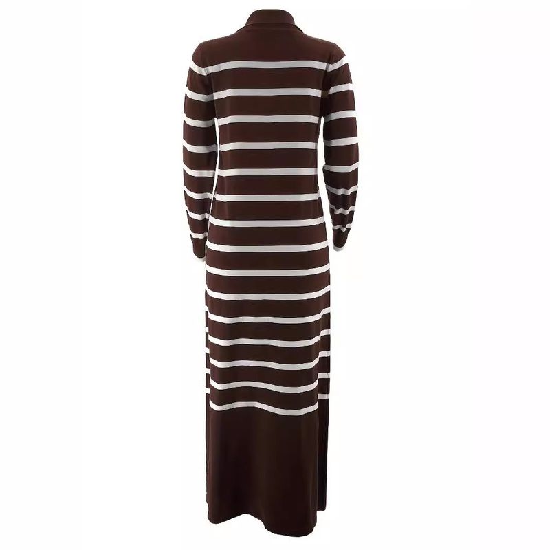 Abbigliamento da donna, abito lungo alla moda ed elegante a righe in maglia_voghion.com