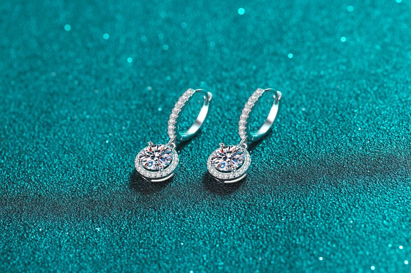 Runde Creolen aus Sterlingsilber mit Moissanit – vergoldeter Damenschmuck_voghion.com
