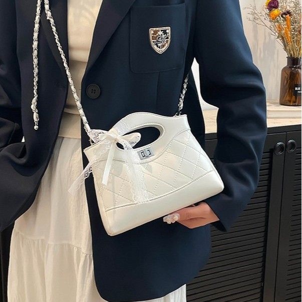 Borsa a tracolla trapuntata con catena, versatile e di qualità, nuova del 2025_voghion.com