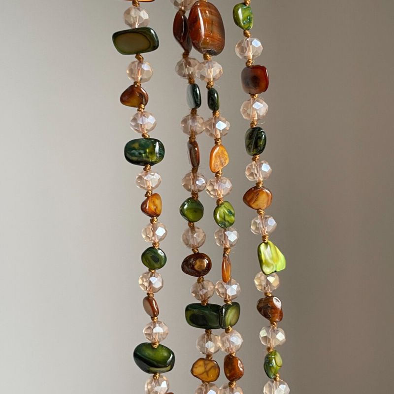 Collier long vintage bohème coloré à double rang de perles coquillage, style rétro, léger et empilable._voghion.com