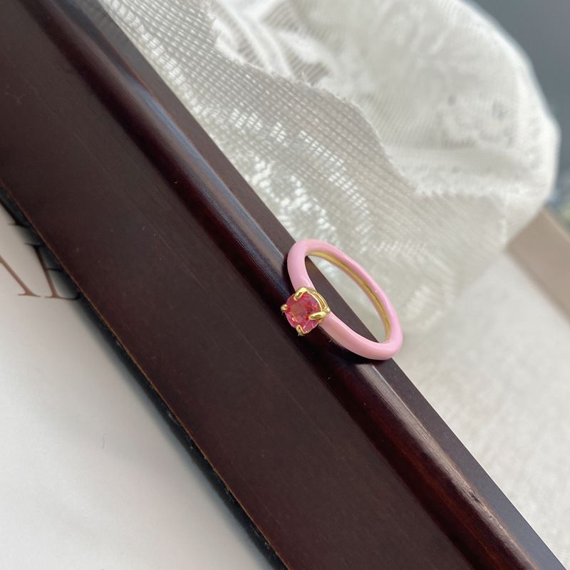 2025 Frühjahr/Sommer, neuer eleganter, mit Emaille und Mikropflaster verzierter, glänzender, kleiner Zirkon, exquisiter Ring, modisches dreiteiliges Set für Damen_voghion.com