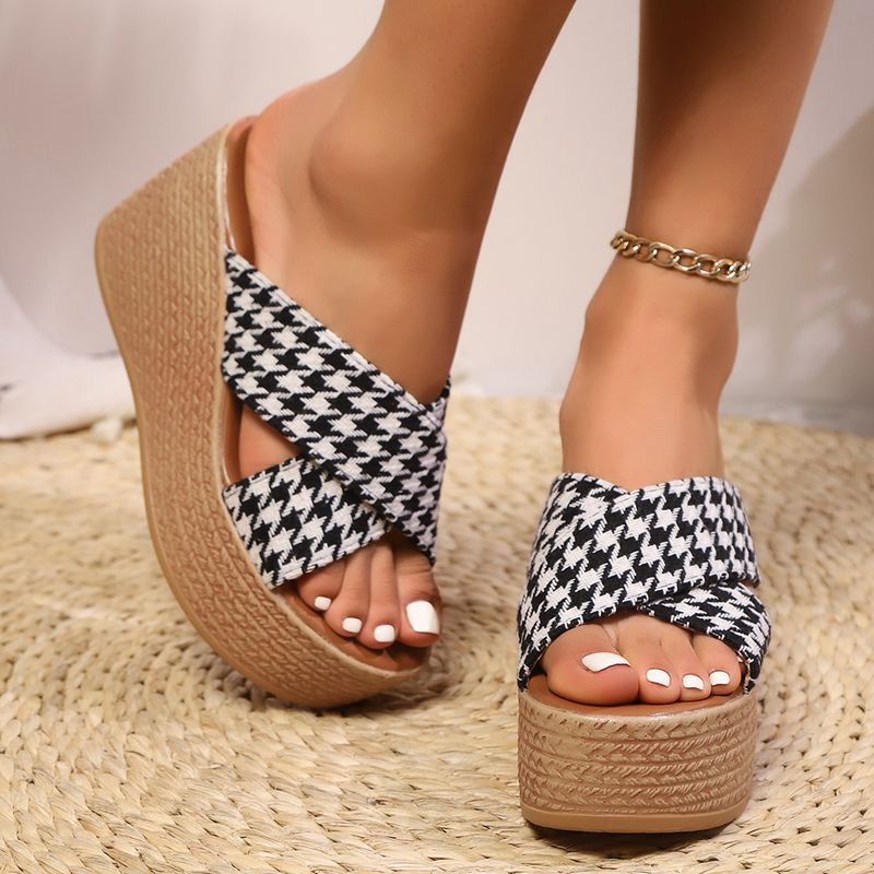 Women’s Shoes Outdoor Wedge Heel Slippers For Women Summer New Korean Version Leopard Print Platform Flip Flops Thick Bottom Beach Sandals_voghion.com