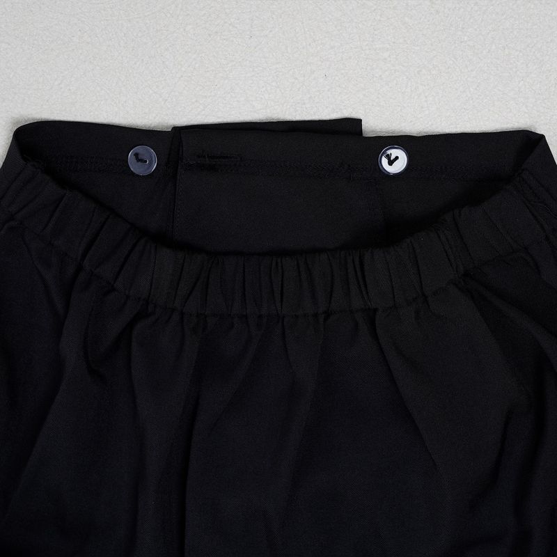 Completo da donna per il pendolarismo: camicetta con ampio risvolto e pantaloni con maniche a pieghe_voghion.com