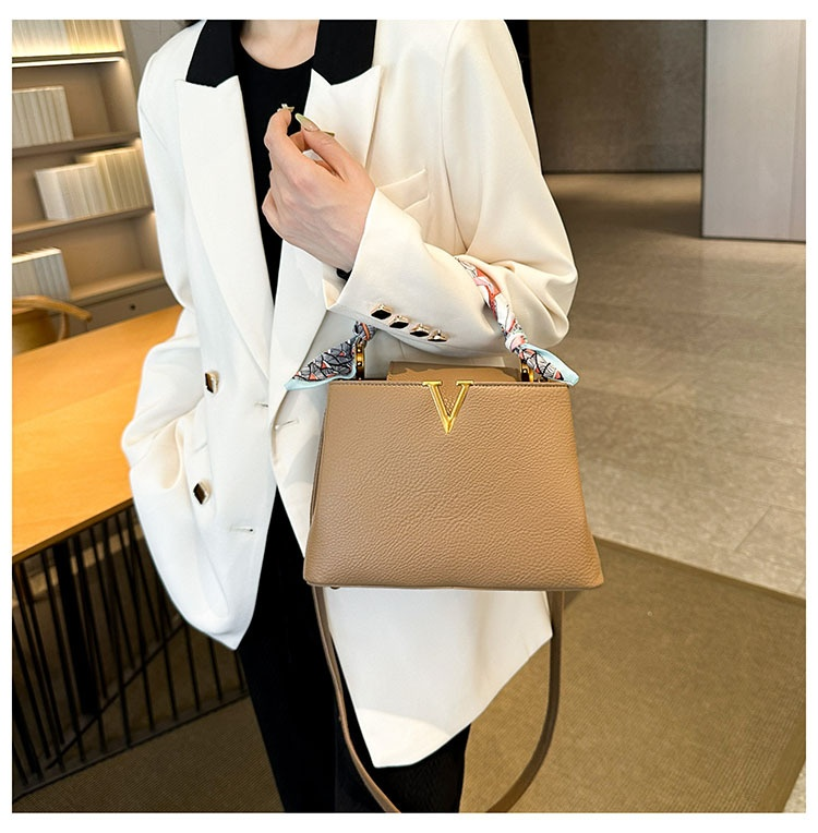 2024 Neue Lychee Vee Intarsien Gold Rand Tote Leichte Luxus Handtasche Einzelne Schulter Crossbody Große Kapazität Damen Tasche_voghion.com
