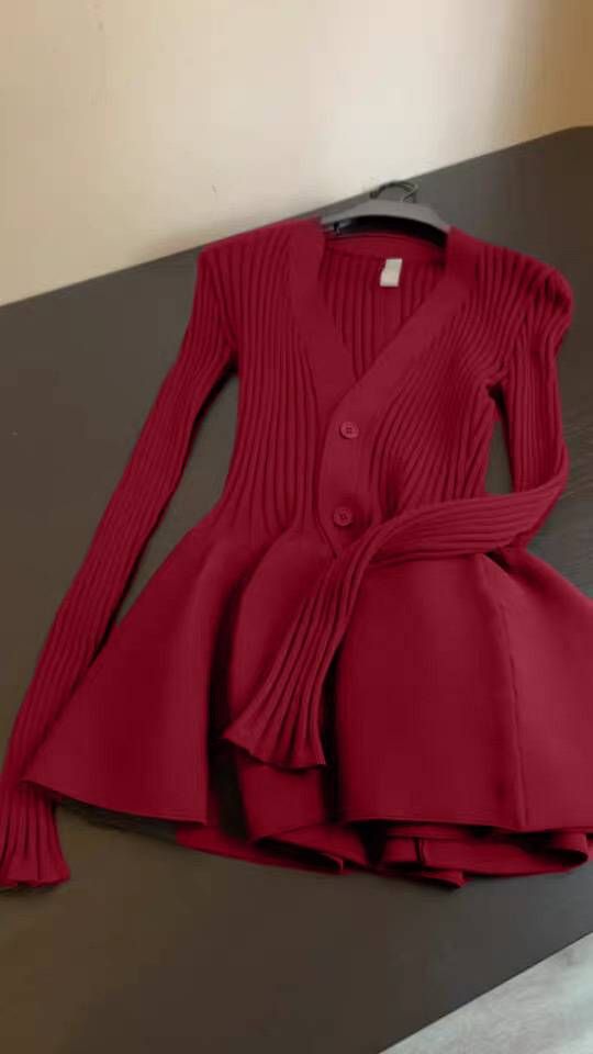 Elegant Knit Sweater For Women - V-Neck Floral Hem Long Sleeve Top, Spring Fashion, Chic & Comfortable_voghion.com