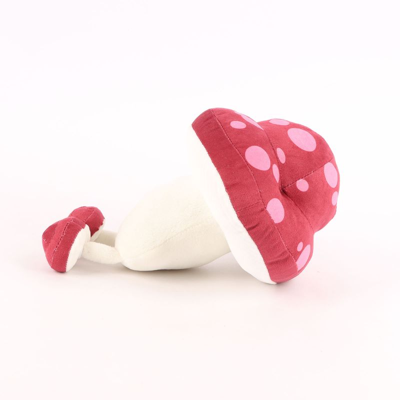 Uroczy loch w pysznym pluszowym grzybku, słodka kreskówka wypchana roślina anime_voghion.com