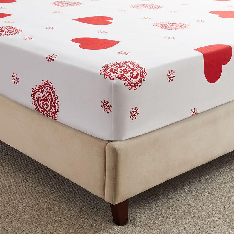Sábana bajera ajustable de poliéster con diseño de pareja en blanco y protector de colchón._voghion.com