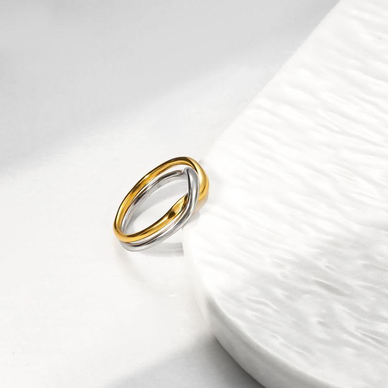 Damenschmuck Gestapelter Doppelring aus Edelstahl Persönlichkeit Einfacher, ineinander verschlungener Paarring Nischenring mit High-End-Design_voghion.com