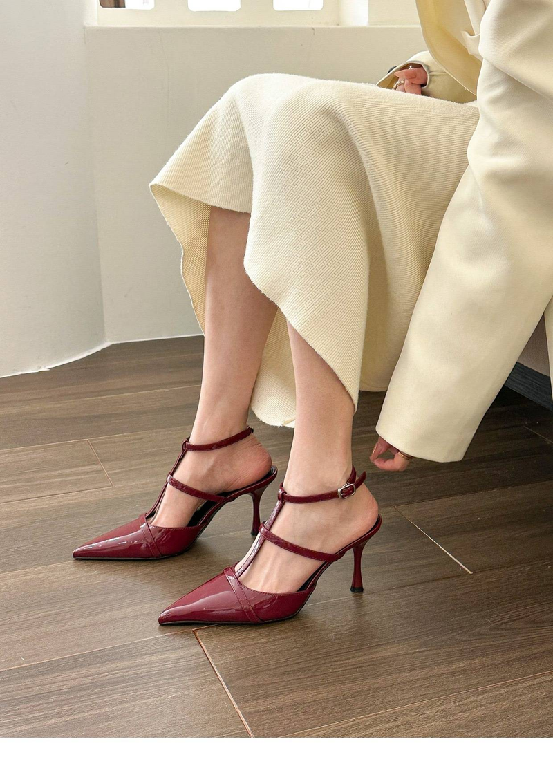 Spitze High Heels Sandalen für den Sommer 2024, Tragen von spitzen dünnen Absätzen für Oberbekleidung, stilvolle und Nischen-Damenschuhe_voghion.com