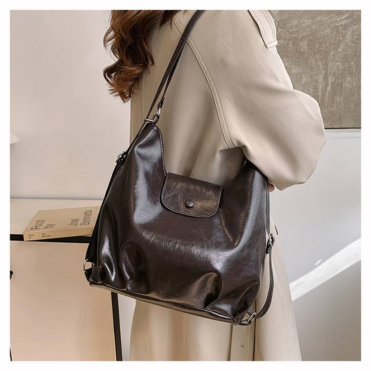 Small Tote Bag Female 2024 New Cross-border Retro College Style Shoulder Bag Large Capacity Shoulder Bag_voghion.com