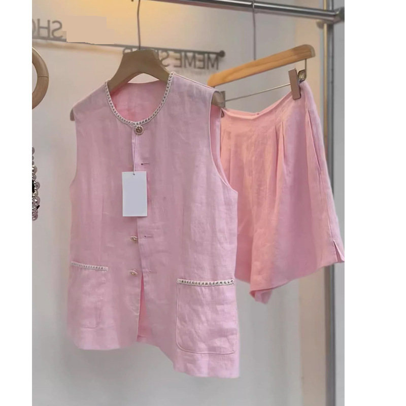 Abbigliamento da donna dolce e piccante, top e pantaloncini_voghion.com