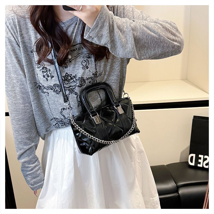 Borsa a mano con catena trapuntata per donna 2025, nuova borsa a secchiello a tracolla semplice, versatile e alla moda_voghion.com