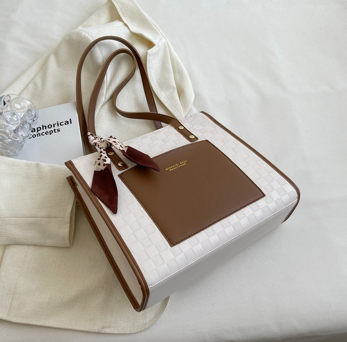 New Big Bag 2023 New Internet Celebrity Hot Tote Bag Women's Large Capacity Work Commuting Bag Texture Shoulder Bag_voghion.com