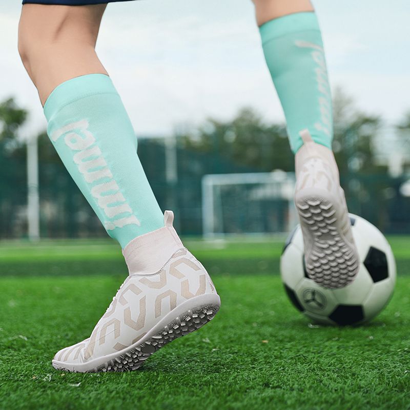 Tacchetti Scarpe da calcio unisex professionali da uomo Scarpe da calcio con punte lunghe alla caviglia Scarpe da calcio per interni di alta qualità di vendita calda_voghion.com