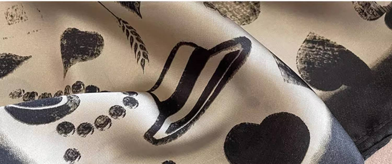 Elegante beige kleine duftende Wind Blumen Simulation Seide Schal weibliche koreanische Version der Herbst und Winter dünne Abschnitt Seide_voghion.com