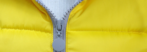 Gilet matelassé à capuche colorblock pour femme – Gilet matelassé réversible léger aux couleurs acidulées_voghion.com