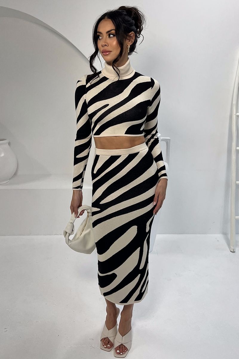 Women's autumn temperament high collar short crop top striped slim hip hip skirt knitted suit zebra pattern_voghion.com