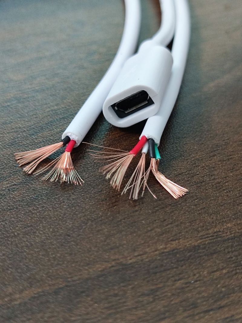 Nepārspējamas kvalitātes MicroUSB divu kodolu Android USB uzlādes kabelis_voghion.com