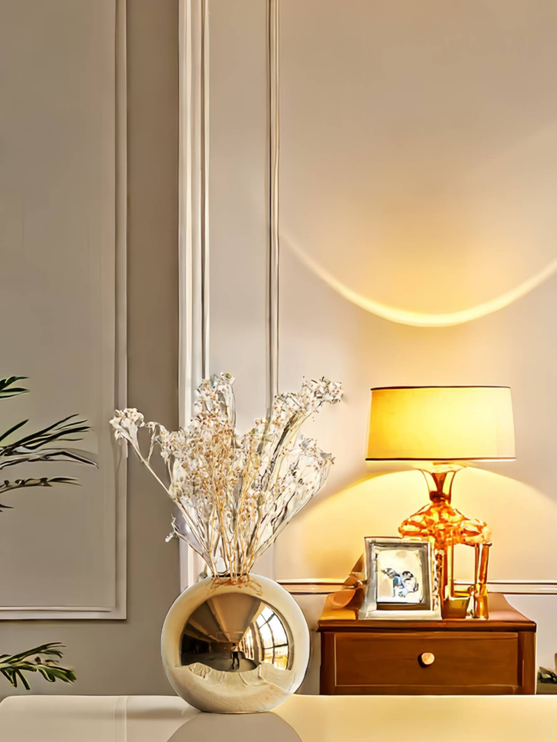 Un vaso sferico dorato di lusso, leggero, adatto per soggiorno, studio, scrivania, decorazione dell'ingresso, fiori freschi in vaso_voghion.com