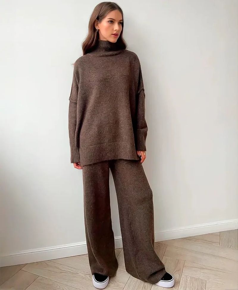 Herfstbreiset – Trui met hoge hals en wijde broek (S-XXL, 4 neutrale tinten, lamswol-polyestermix voor een moeiteloze stijl van kantoor tot weekend)_voghion.com