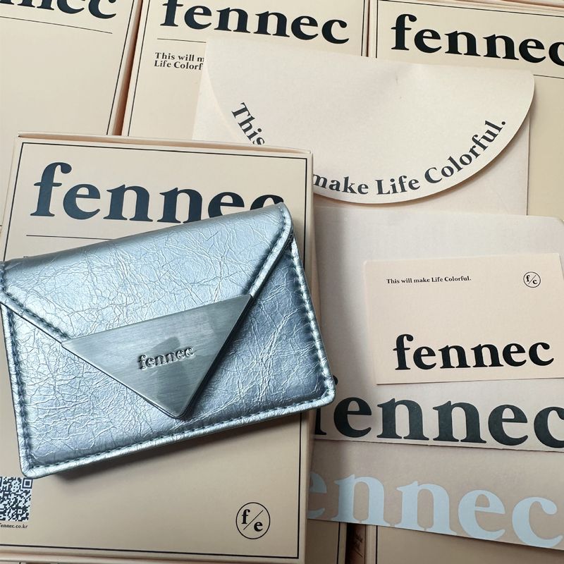 New Korean niche fennec cowhide truck bag with triangular flap, identification card bag, classic change multi-color_voghion.com