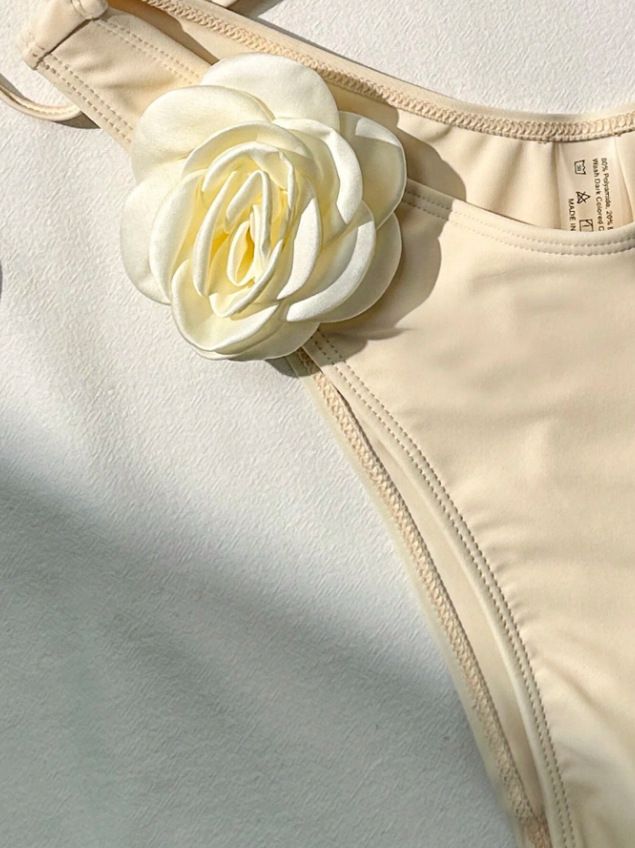 Costume da bagno bikini con fiori tridimensionali alla moda per donna_voghion.com