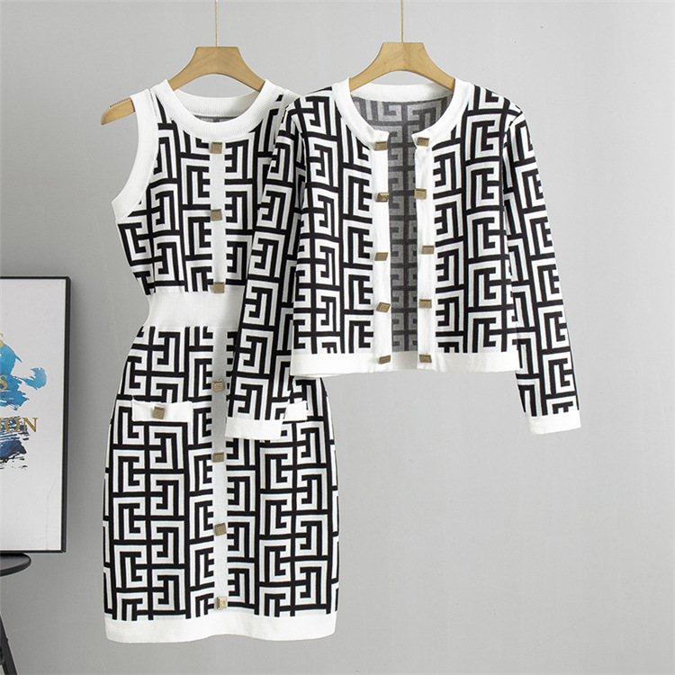 Set de două piese pentru femei, format din pulover tricotat cu temperament la modă și rochie-vest_voghion.com