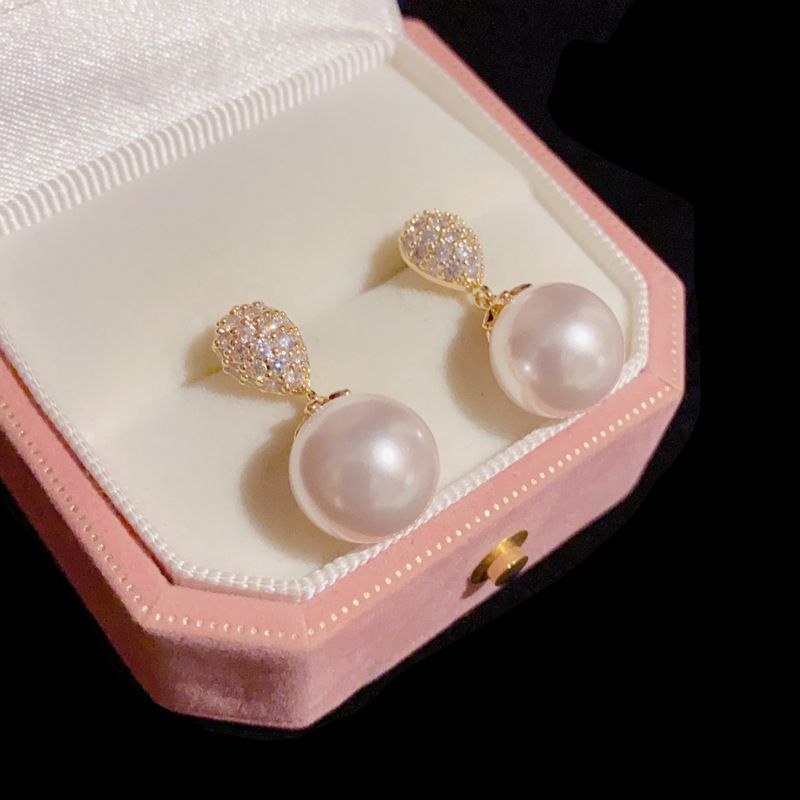 Orecchini a goccia in argento con zirconi micro-pavé, eleganti e leggeri, per donna_voghion.com