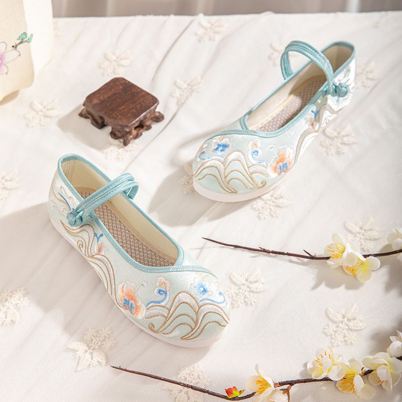 Damenschuhe Neue Hanfu-Schuhe für den Herbst Damenschuhe im antiken Stil mit Stickereien und flacher Sohle Antike Kostümschuhe mit Stickereien im Han-Element-Stil_voghion.com