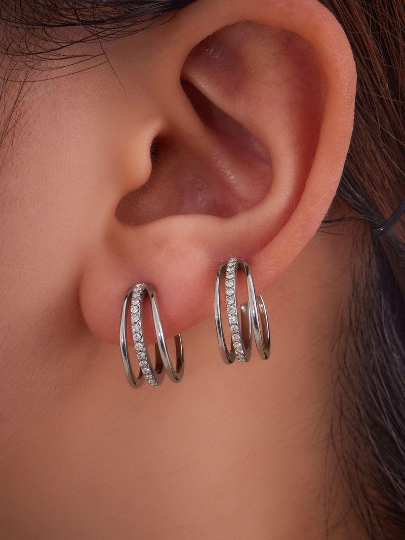 Orecchini a bottone quadrato retrò con foro per orecchio e zircone intarsiato in acciaio al titanio_voghion.com