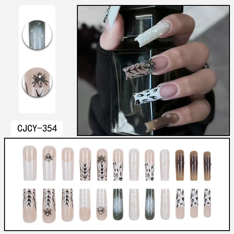 Unghie finte 3D a forma di ragno di Halloween - Unghie finte lunghe alla francese con design a ragno 3D, colla e gel inclusi, nail art gotica da strega per le donne_voghion.com