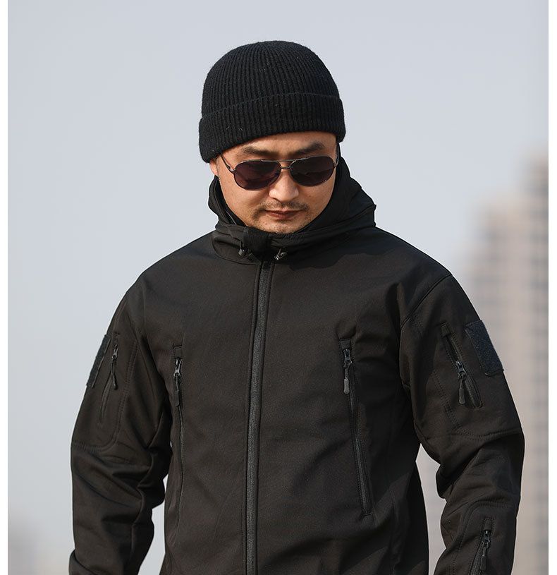 Giacca softshell tattica per gli amanti delle attività all'aria aperta, impermeabile, calda, foderata in pile, con cappuccio da combattimento militare, motivo mimetico effetto pelle di squalo._voghion.com