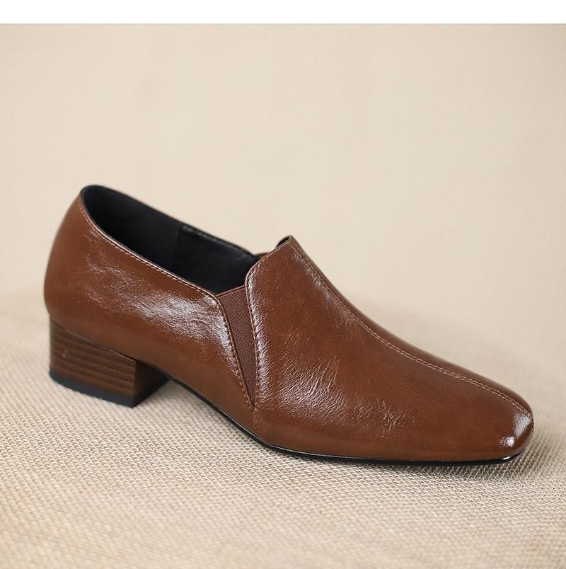 British Style 2025 Deep Mouth Square Head Single Versatile Commuter Coarse Low Heel Set Foot Small Leather Women's Shoes_voghion.com