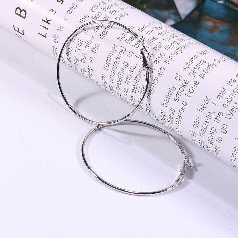 S Silbernadel Übertriebene große Creolen Einfache elegante modische Persönlichkeit Gesicht Abnehmen Ohr Creolen_voghion.com